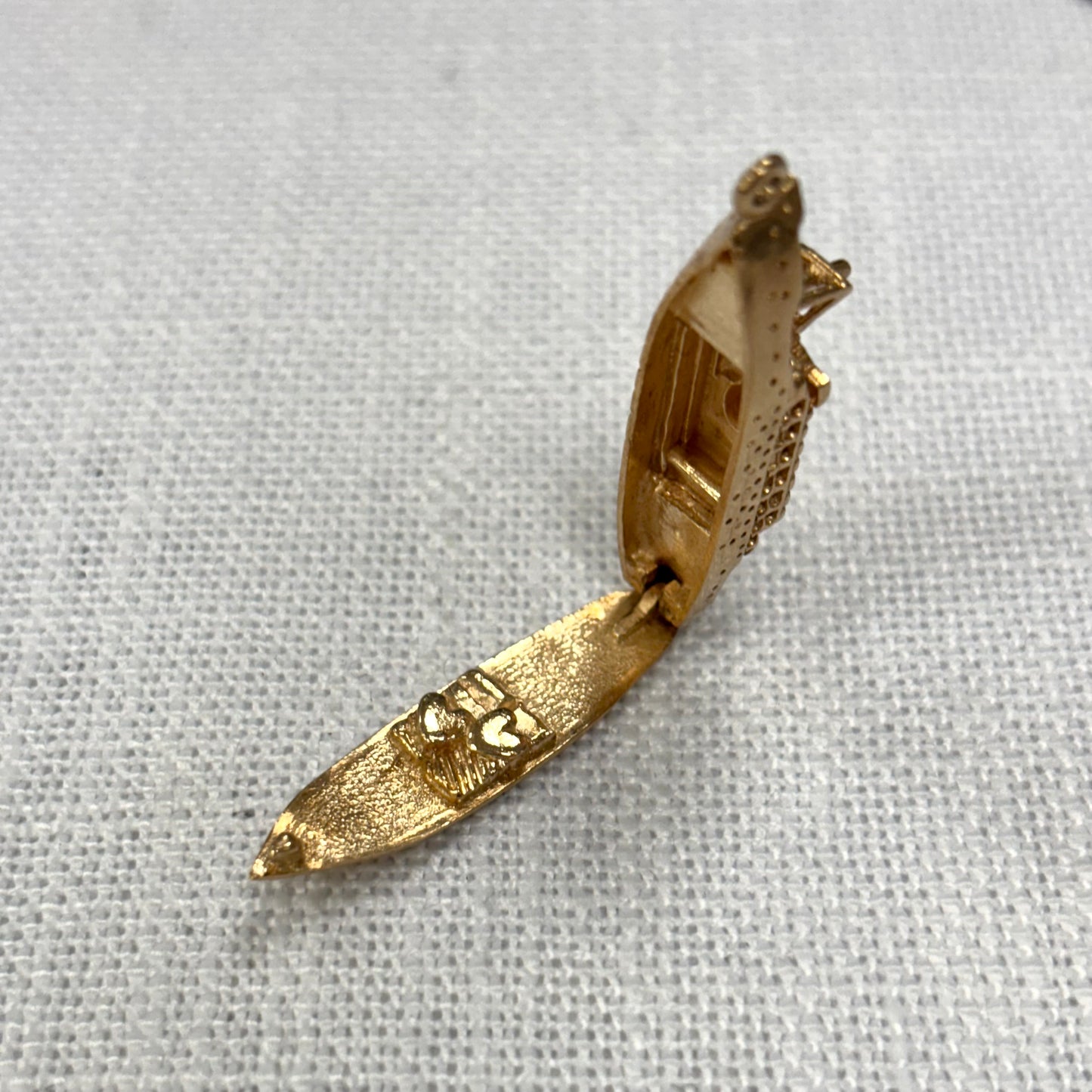 Cruise Liner Articulated Gold Charm