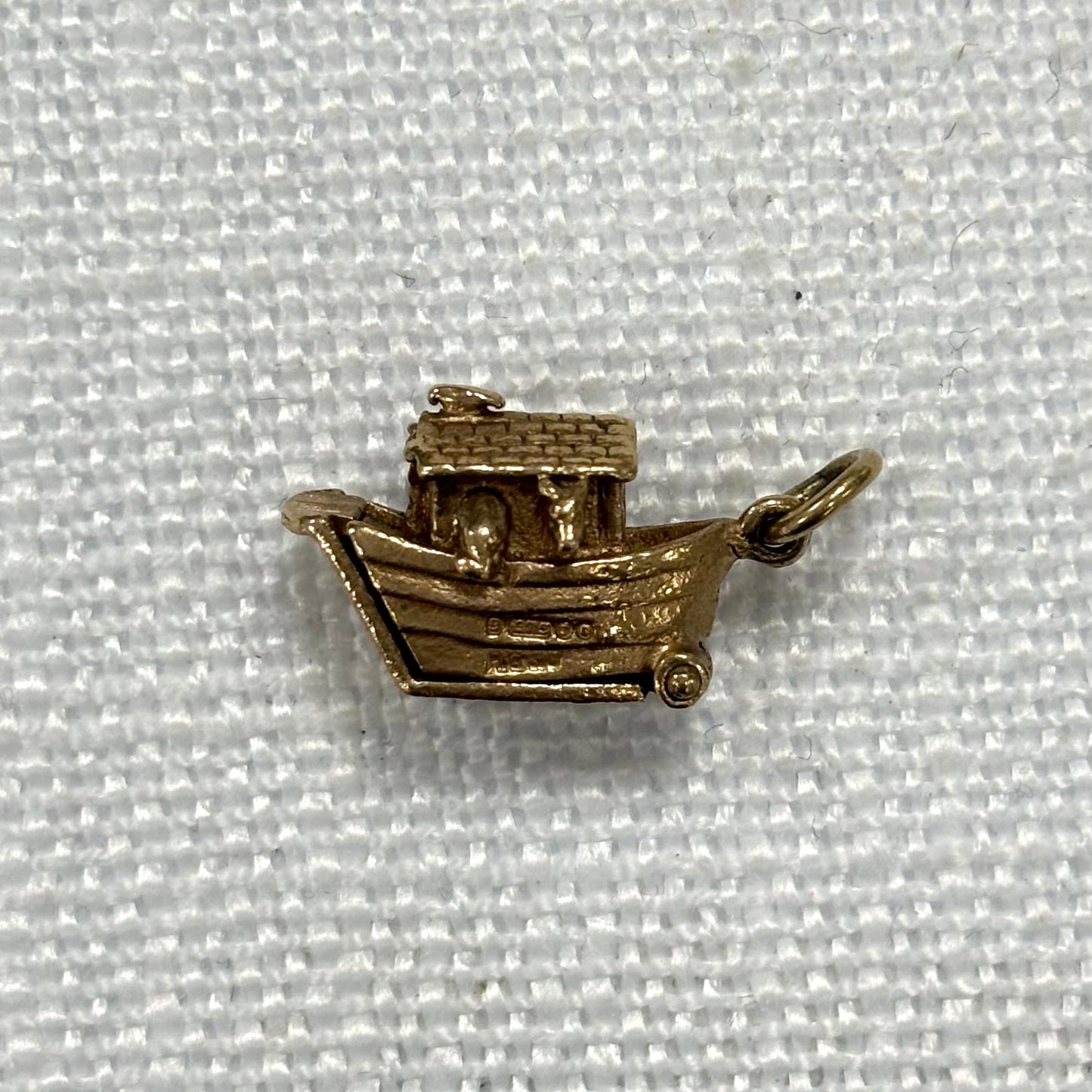 Noah’s Ark Reveal Gold Charm