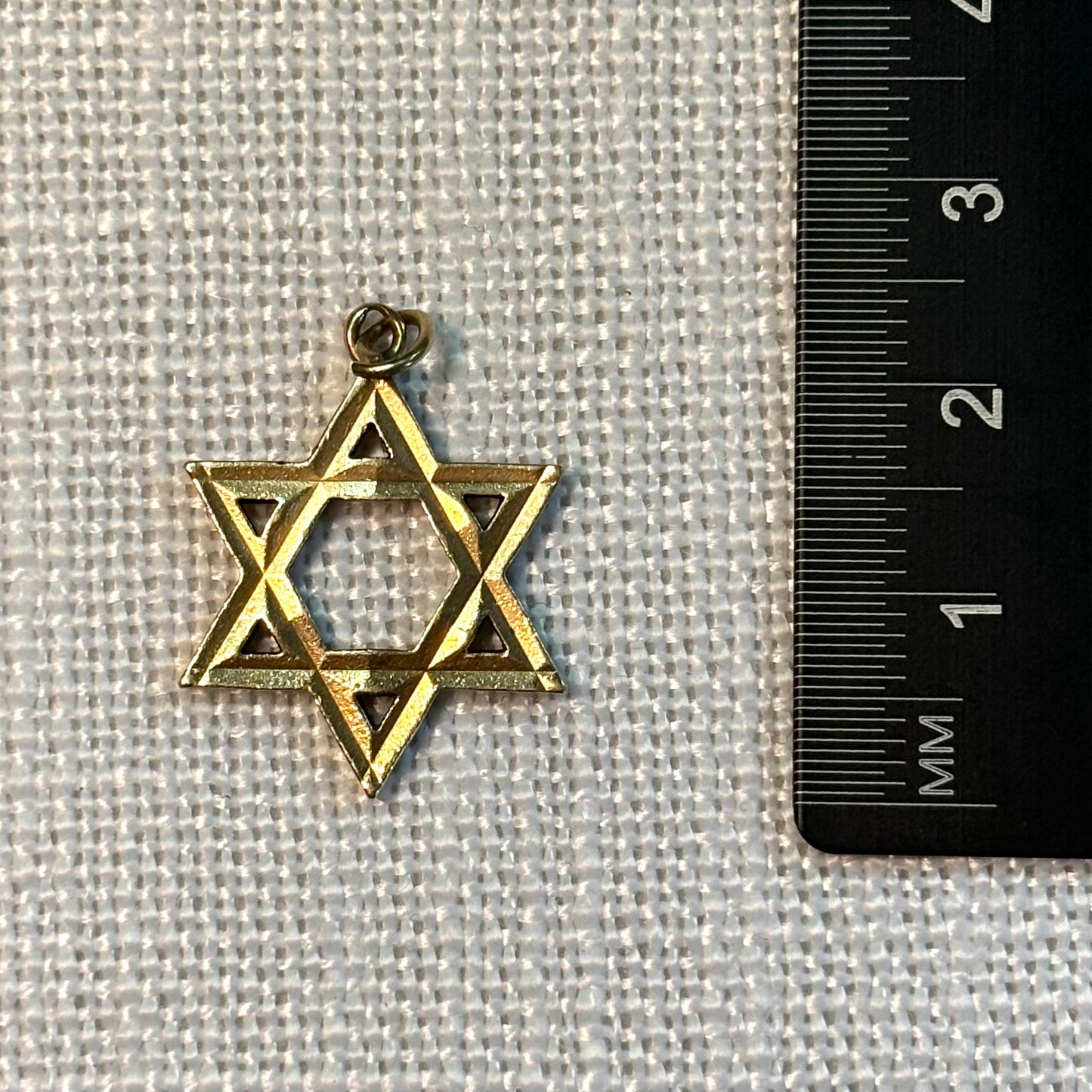 Medium Jewish Star of David Gold Pendant (bevelled)