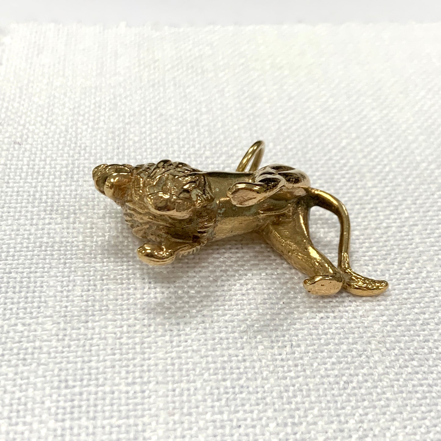 British Lion Solid Heavy Gold Pendant