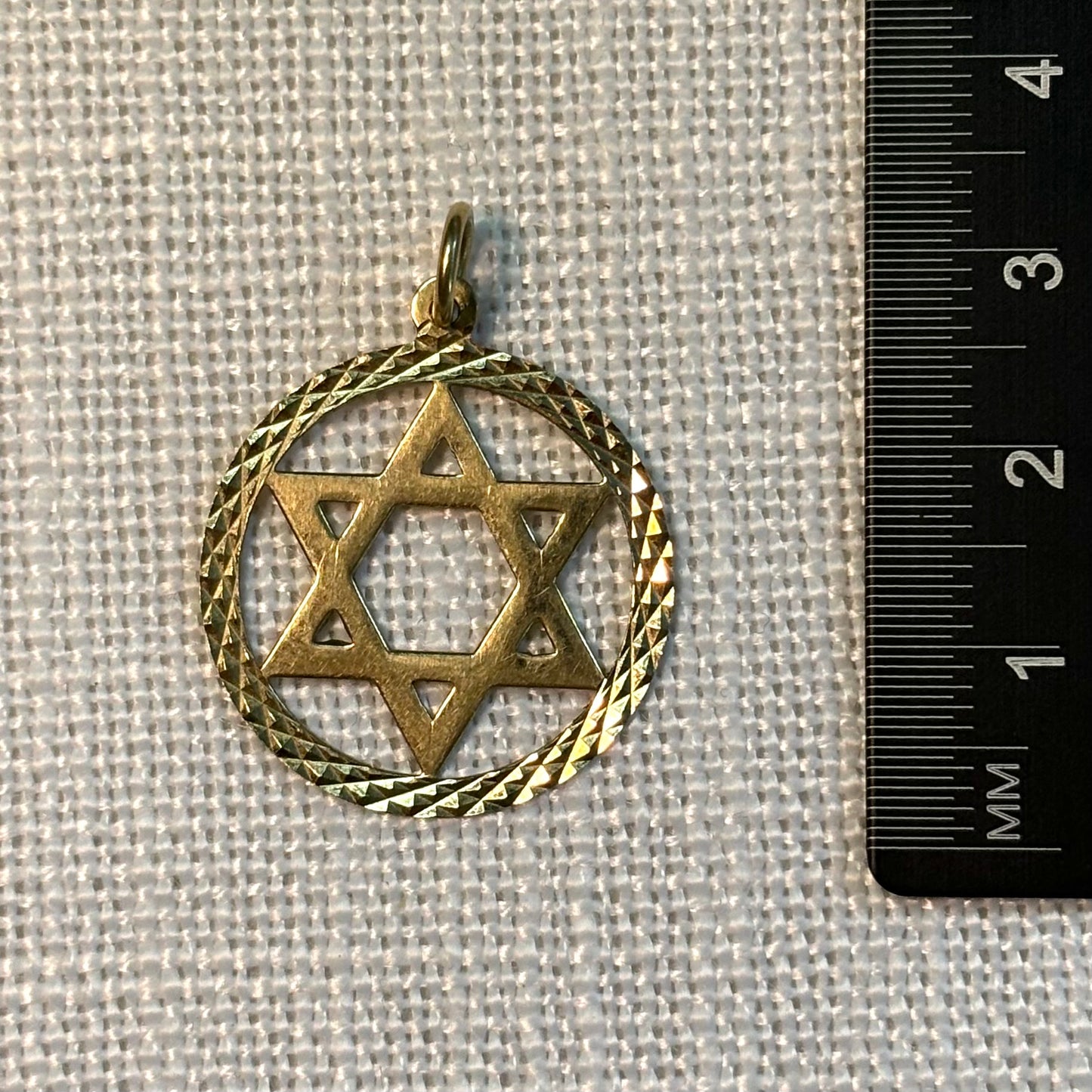 Star of David Jewish Gold Pendant (diamond cut border)