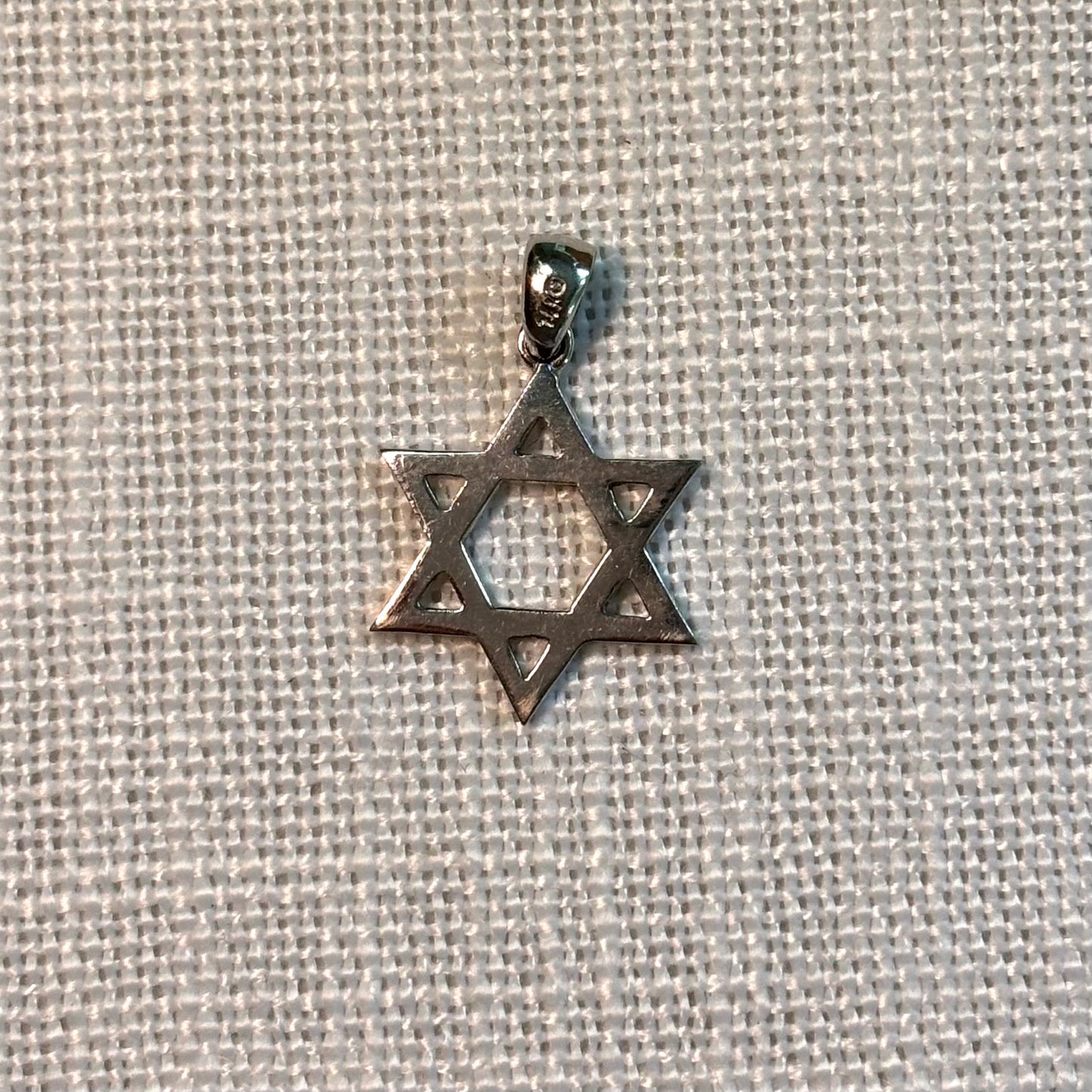 Star of David Jewish Pendant (white)