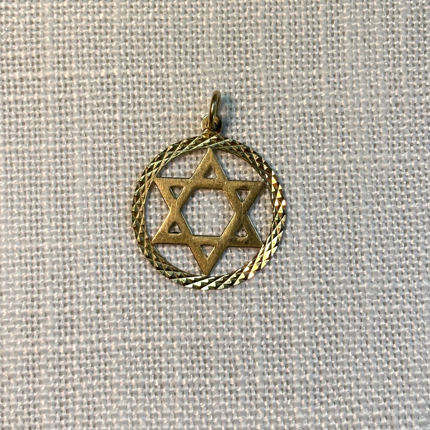 Star of David Jewish Gold Pendant (diamond cut border)