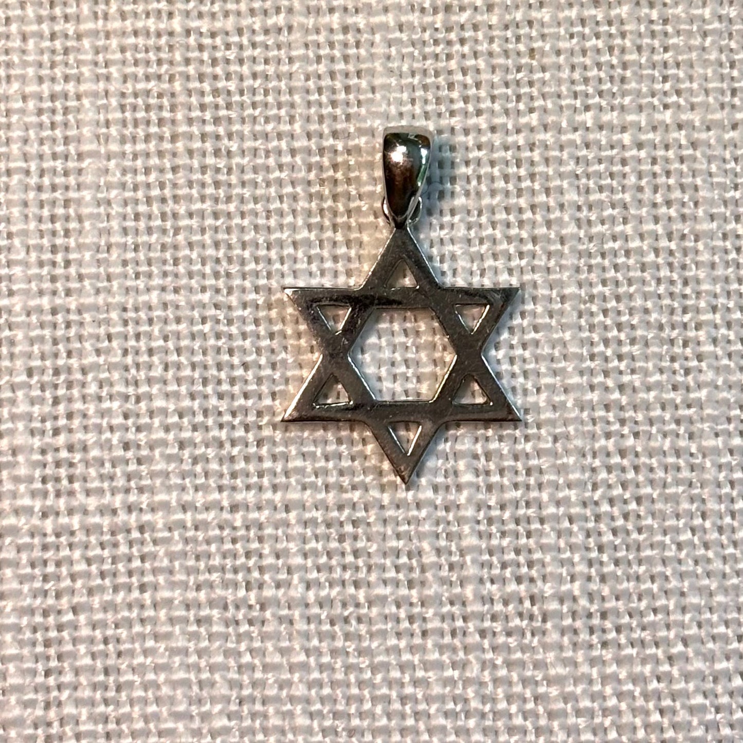 Star of David Jewish Pendant (white)