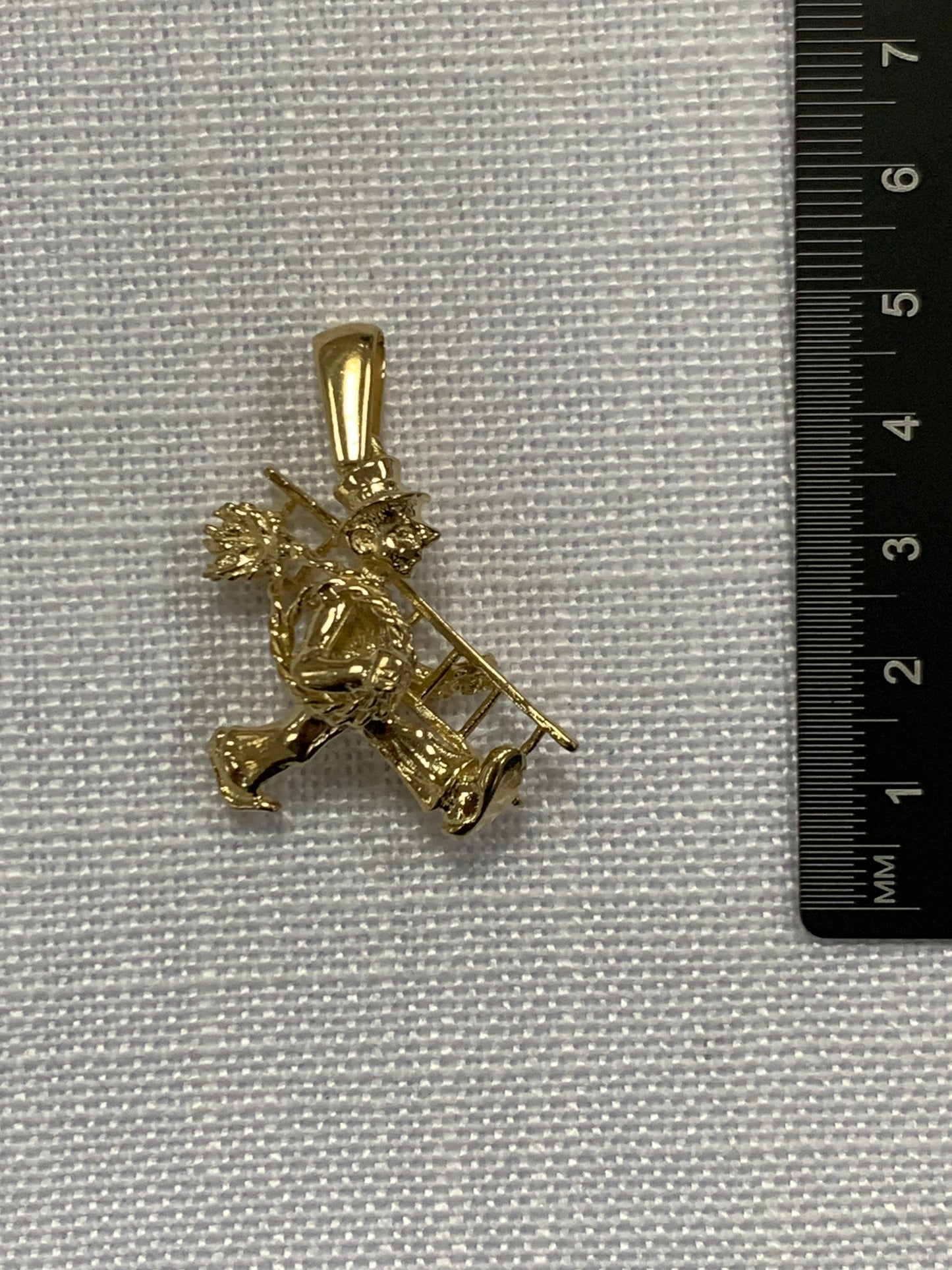 Window cleaner with ladder and rope gold pendant