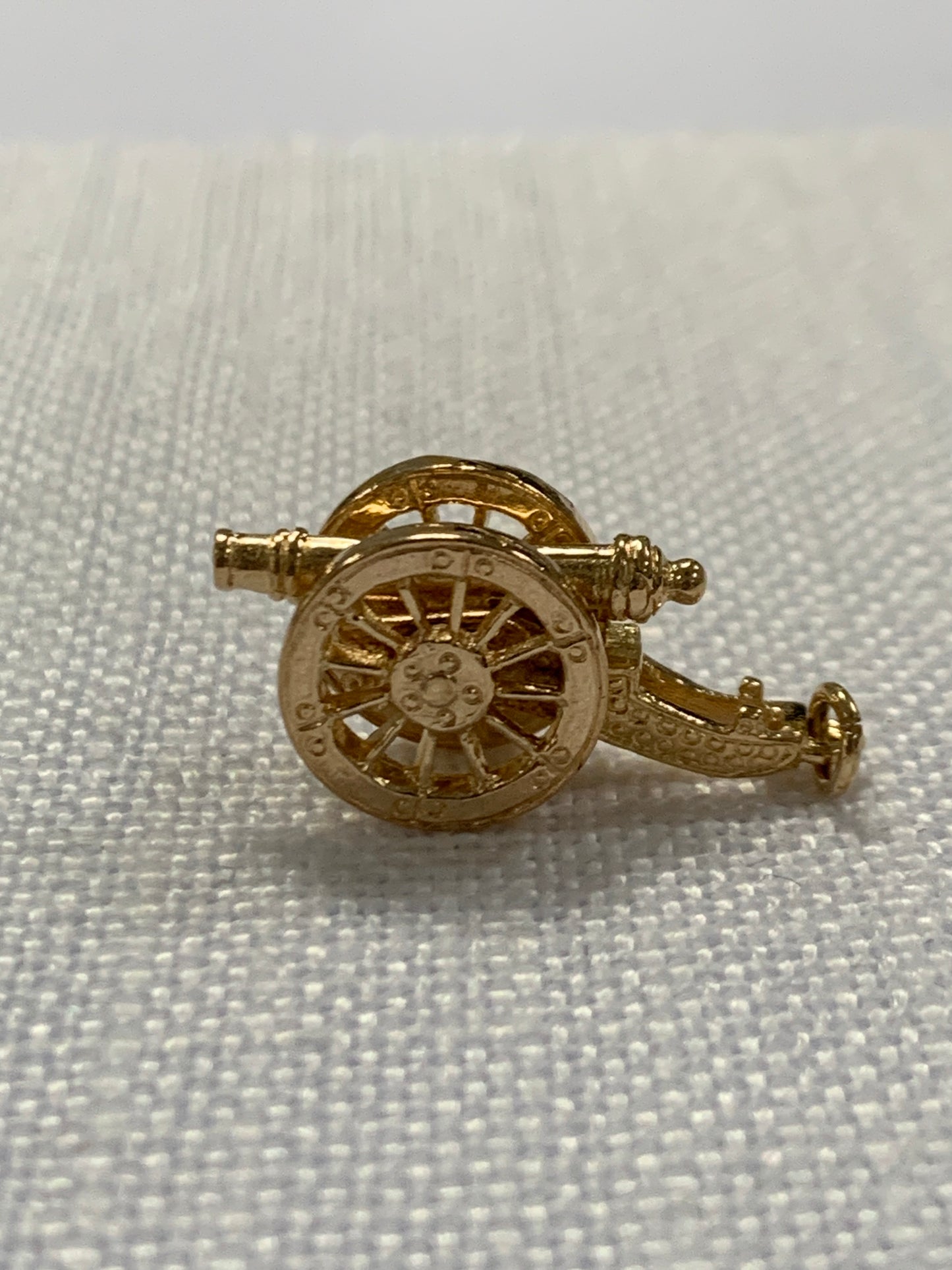 Arsenal cannon military gold charm pendant