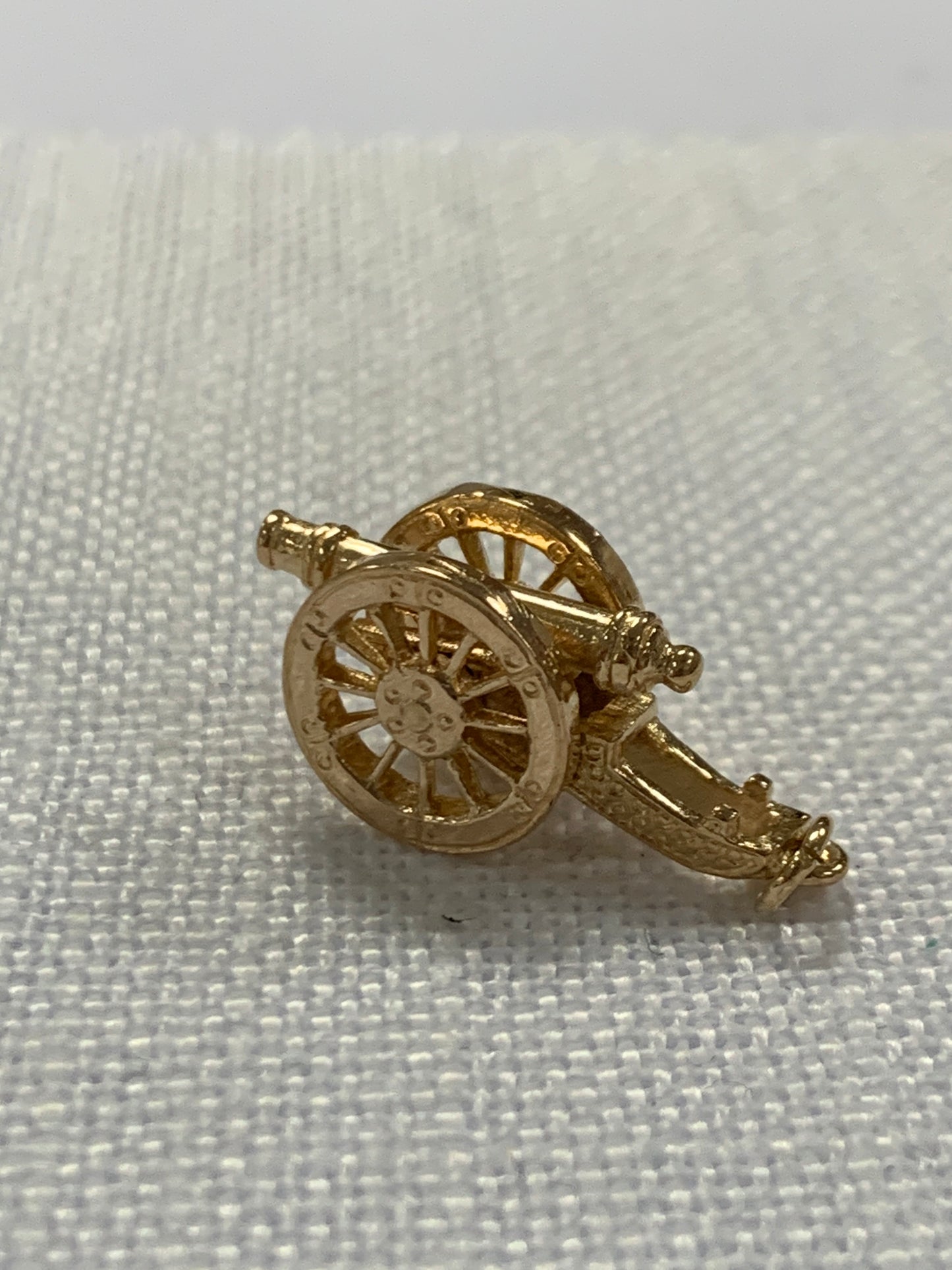 Arsenal cannon military gold charm pendant