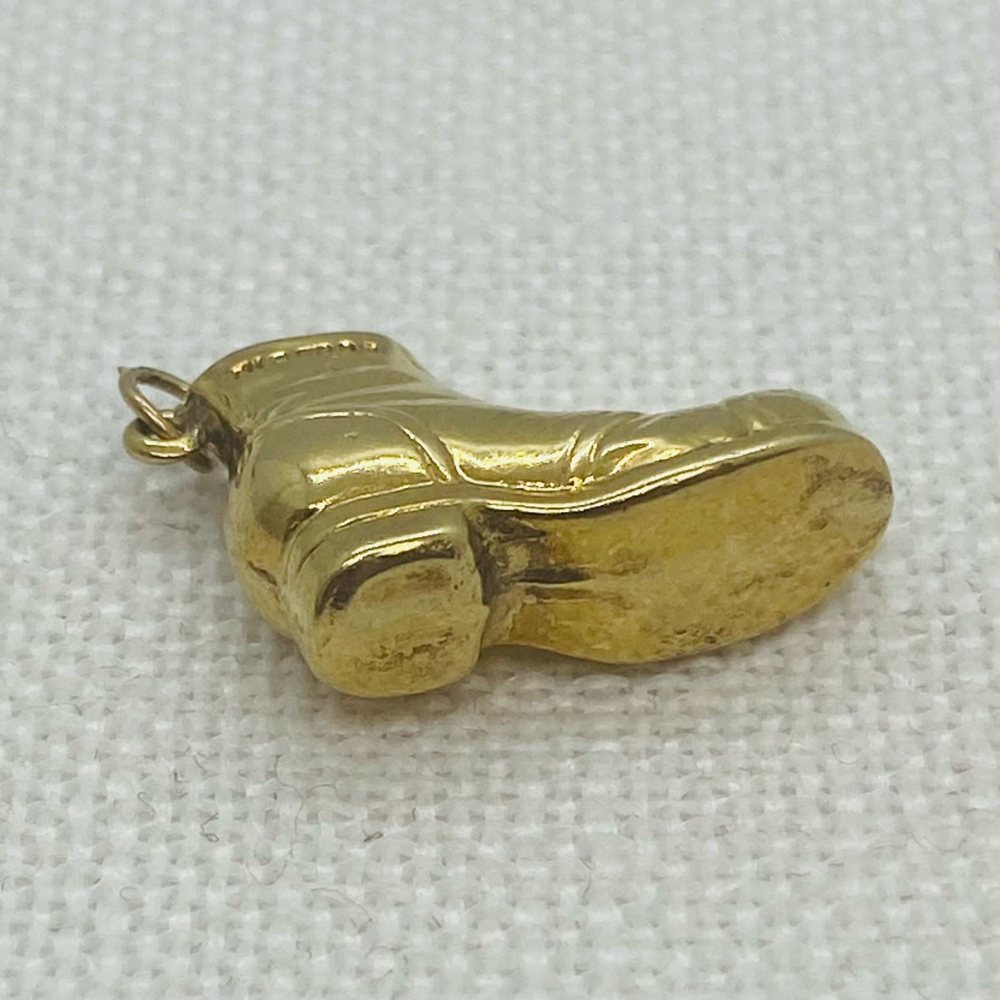 Old Boot Heeled Vintage Gold Charm Pendant