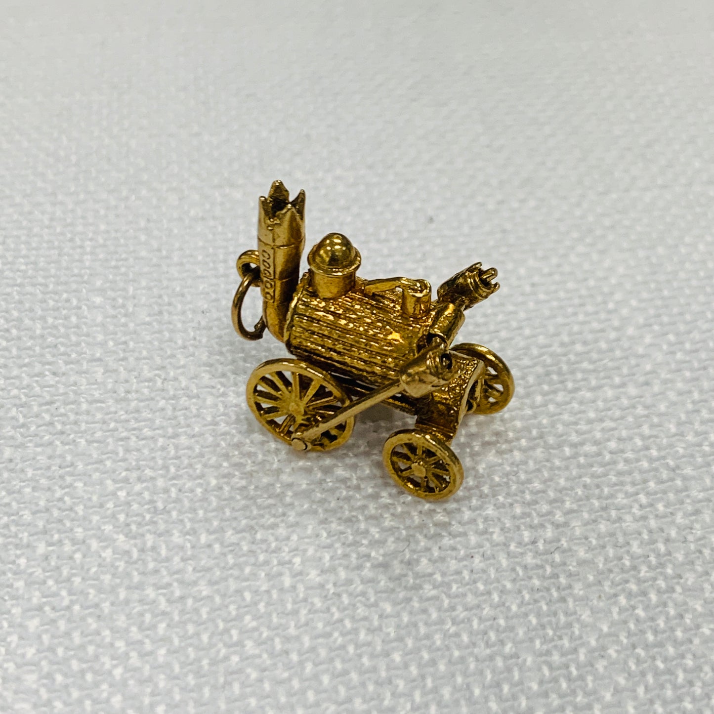 Steam Engine Detailed & Articulated Charm Pendant