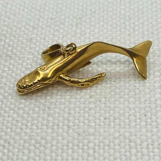 Beached Whale Detailed Vintage Gold Pendant