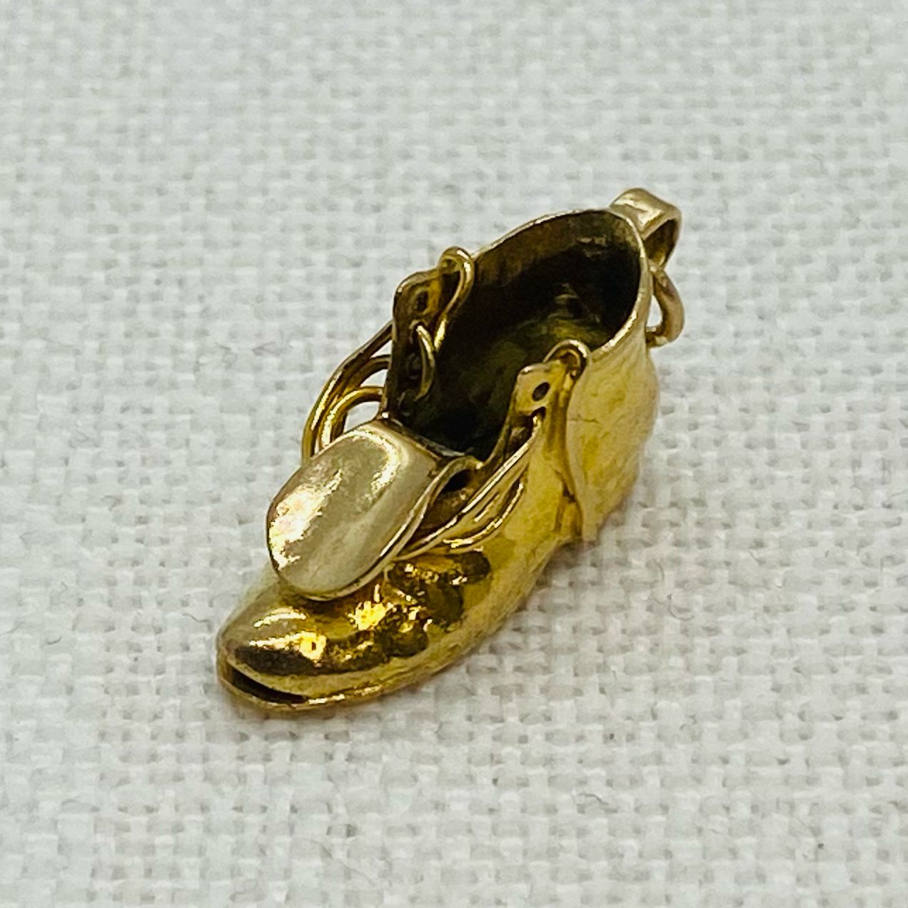 Old Boot Open Vintage Gold Charm Pendant