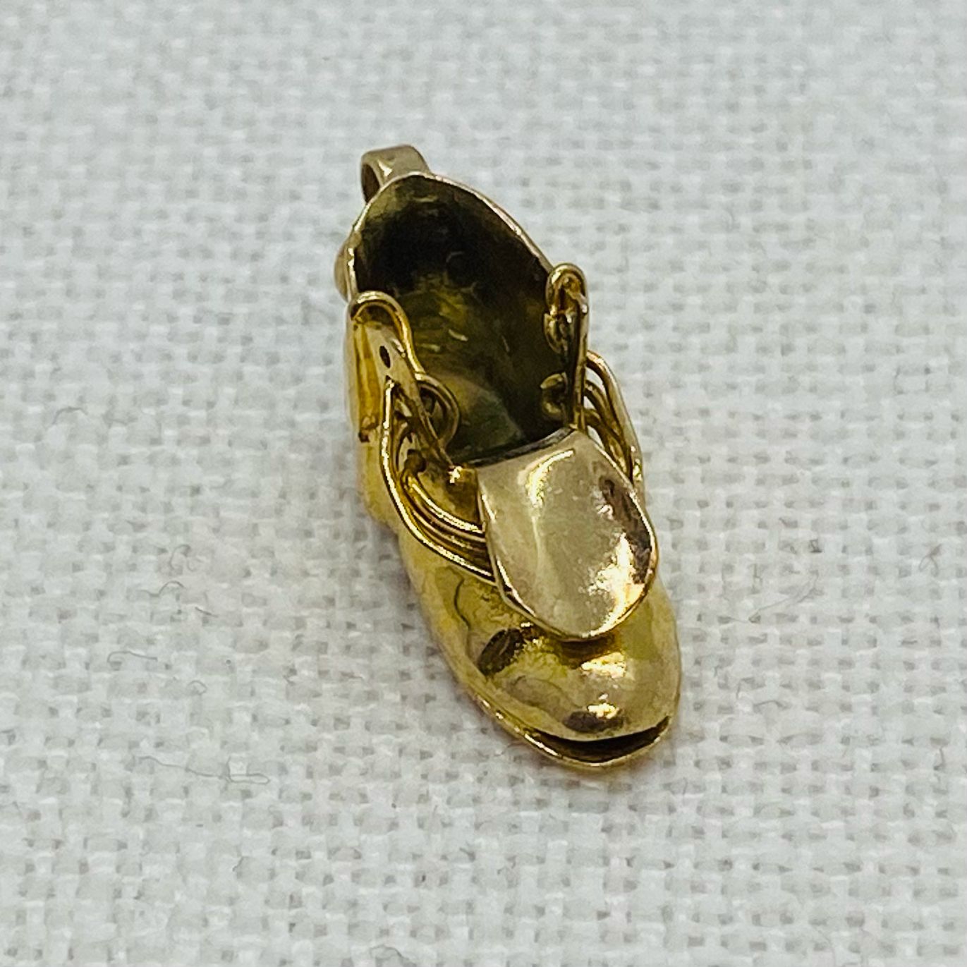 Old Boot Open Vintage Gold Charm Pendant