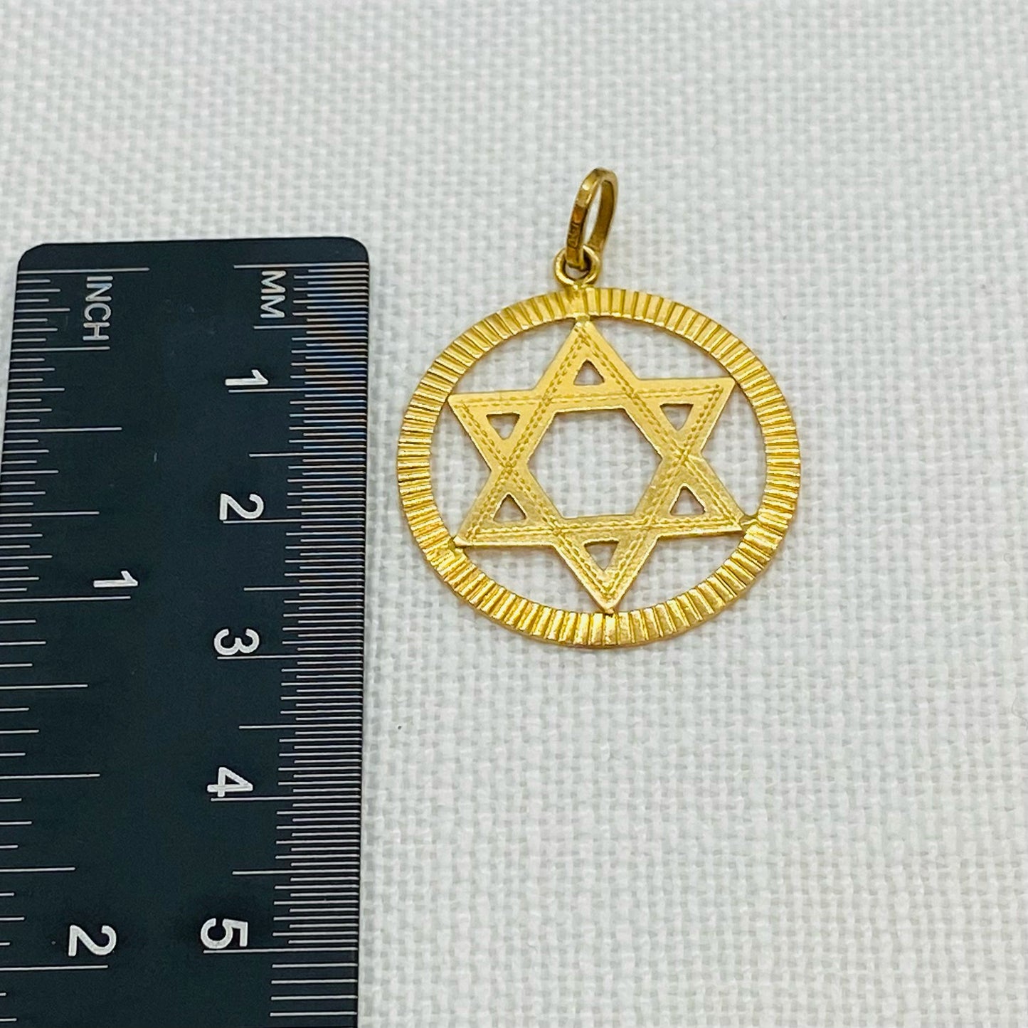 Star of David Gold Pendant Fluted