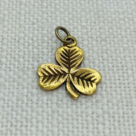 Three Leaf Clover Vintage Gold Charm Pendant (small)