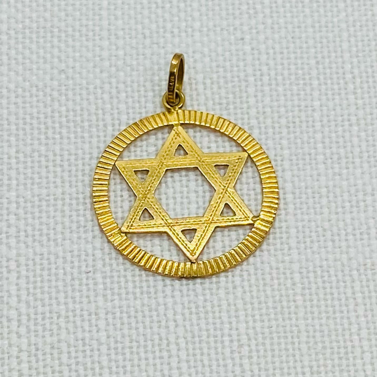 Star of David Gold Pendant Fluted