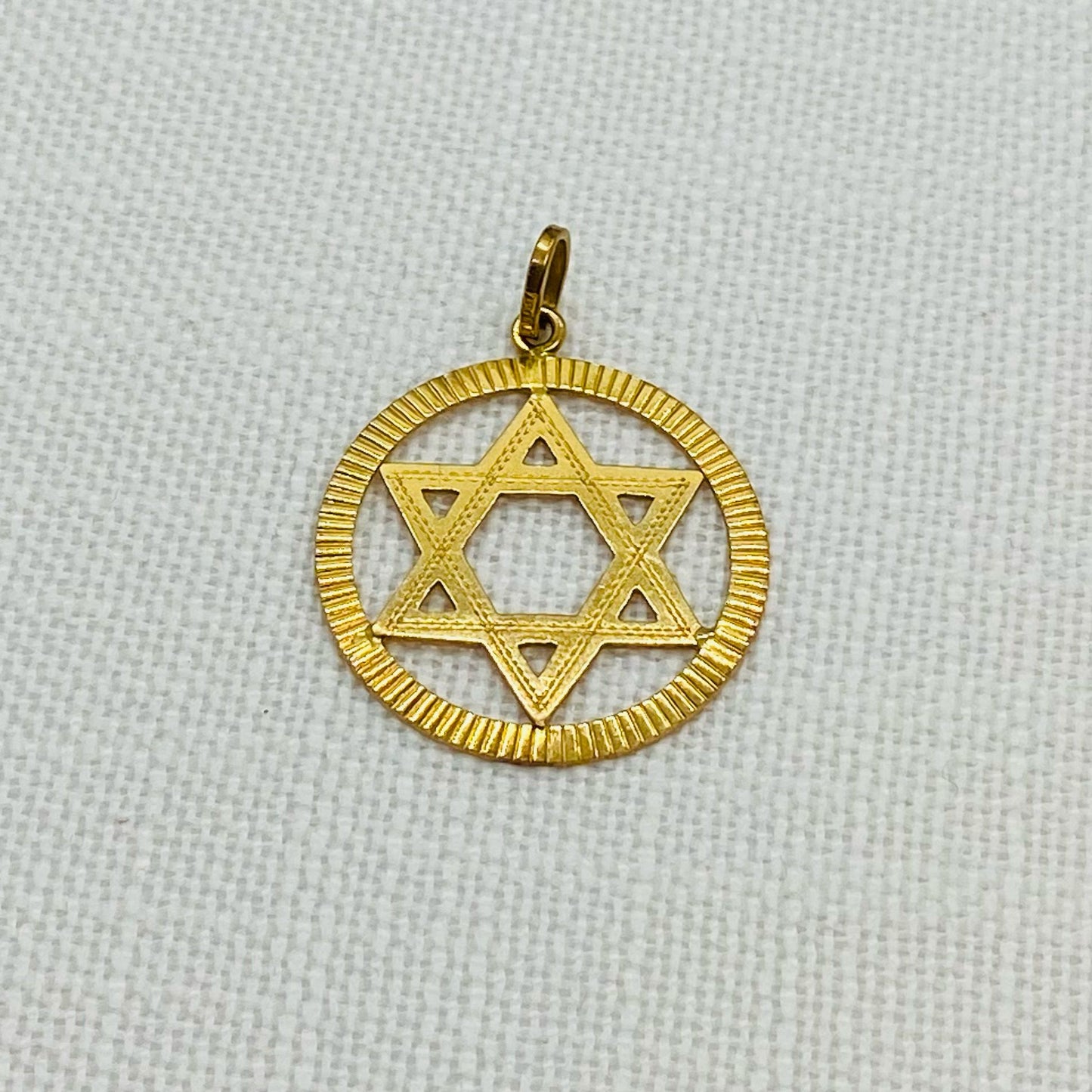 Star of David Gold Pendant Fluted