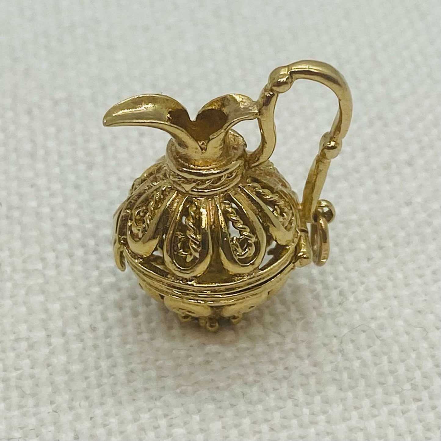 Pretty Ornate Water Jug Vintage Gold Charm Pendant